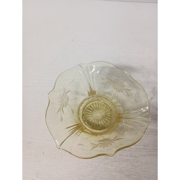 Vintage Lancaster Yellow Depression Glass Serving Bowl Etched Flower Ruffle Edge - Picture 2 of 13